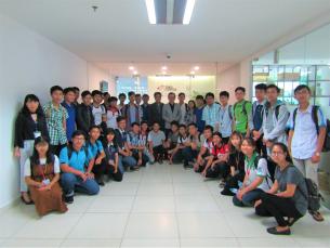 Around 40 students from Bach Khoa University visited TTV