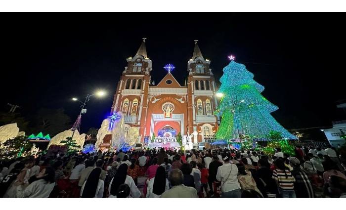 ベトナムのクリスマス – 信仰と文化が調和する季節